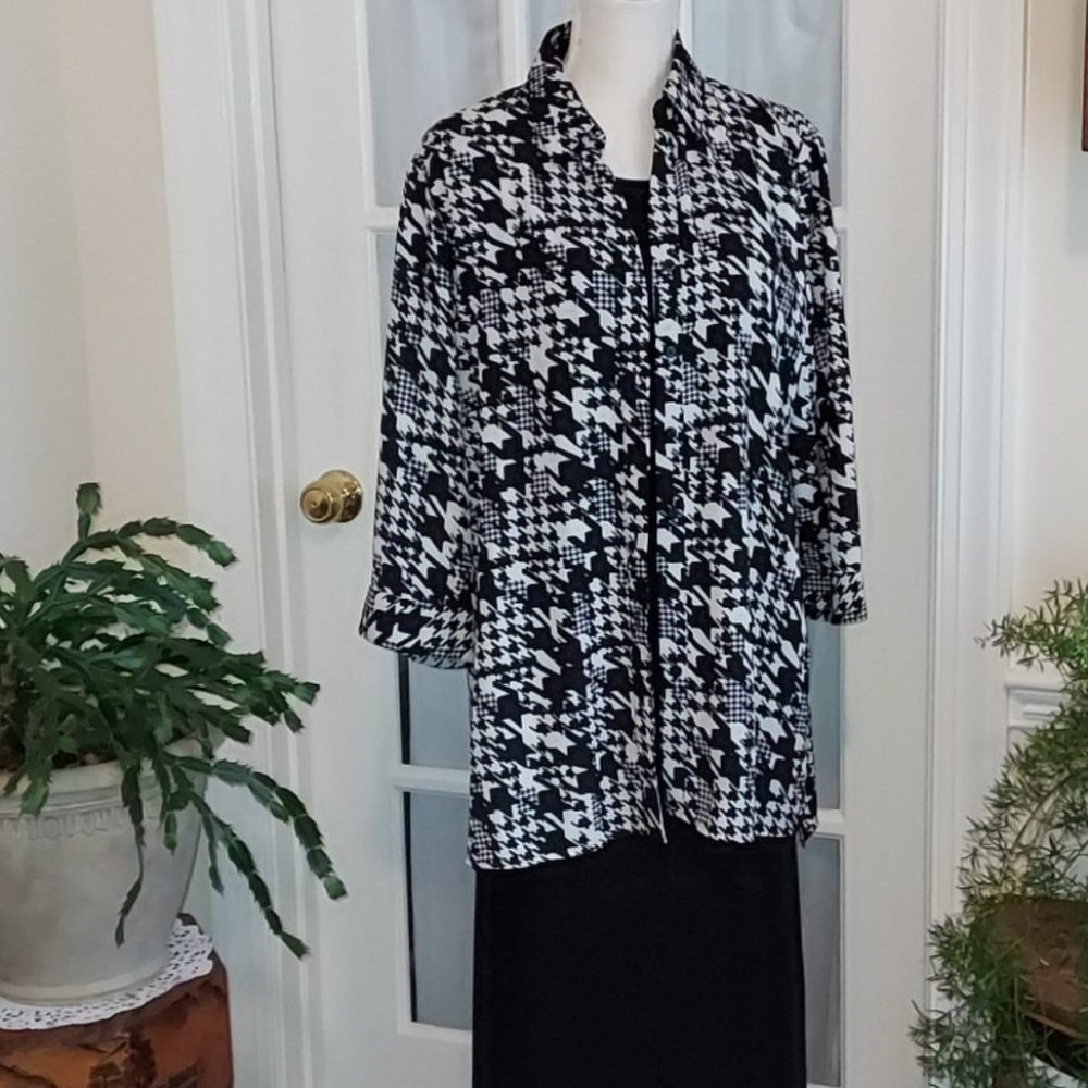 CHICO'S HOUNDSTOOTH TOP